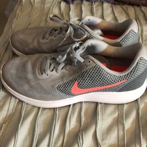 Nike Revolution 3 size 11 running shoes